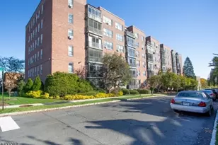 5 Roosevelt Pl, Montclair Twp., NJ 07042 - Photo 14