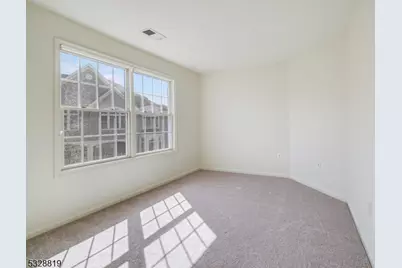 103 Crown Ct, Livingston, NJ 07039 - Photo 20