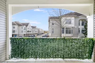 103 Crown Ct, Livingston, NJ 07039 - Photo 8