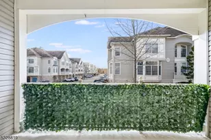 103 Crown Ct, Livingston, NJ 07039 - Photo 8