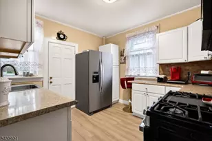 280 Nesbit Terrace, Irvington, NJ 07111 - Photo 6