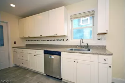 82 Linden Ave, North Plainfield, NJ 07060 - Photo 10
