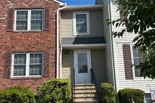 53 Boxgrove Pl, Franklin Township, NJ 08873 - Photo 2