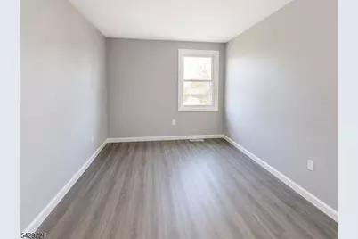 18 Girard Ave, East Orange, NJ 07017 - Photo 6