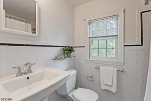 687 Grove St, Montclair, NJ 07043 - Photo 8