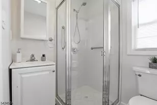 458 Springdale Ave, East Orange, NJ 07017 - Photo 24