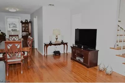 35 Elmwood Ter #35, Elmwood Park, NJ 07407 - Photo 4