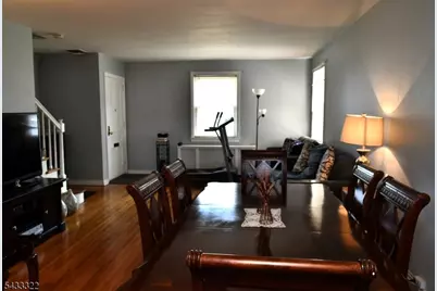 35 Elmwood Ter #35, Elmwood Park, NJ 07407 - Photo 6