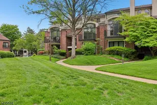 1 Peabody Ct, Teaneck Township, NJ 07666 - Photo 1