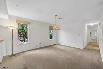 1 Peabody Ct, Teaneck Township, NJ 07666 - Photo 8