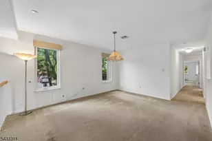 1 Peabody Ct, Teaneck Township, NJ 07666 - Photo 8