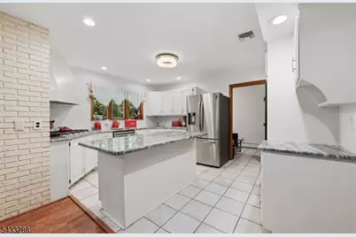 2 Carol Rd, Kinnelon, NJ 07405 - Photo 10
