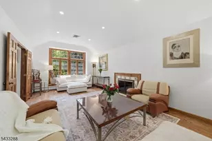 2 Carol Rd, Kinnelon, NJ 07405 - Photo 4