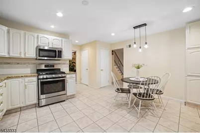 3 Carol Ct, Cranford Township, NJ 07016 - Photo 6