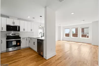 263 N 19th Third Floor, East Orange, NJ 07017 - Photo 4