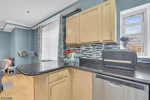 70 S Munn Ave, East Orange, NJ 07018 - Photo 6