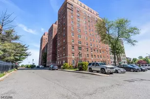 70 S Munn Ave, East Orange, NJ 07018 - Photo 24