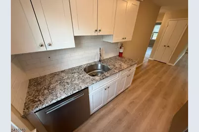 189 Spruce St #2B, Bloomfield, NJ 07003 - Photo 4