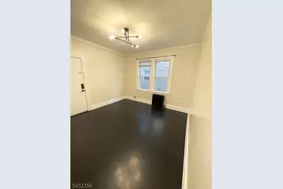 1054 Kilsyth Rd, Elizabeth, NJ 07208 - Photo 4