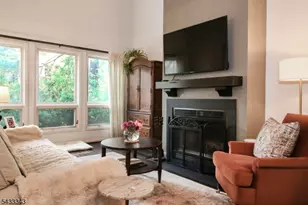 7 Dogwood Ct, Woodland Park, NJ 07424 - Photo 10