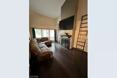 7 Dogwood Ct #7, Woodland Park, NJ 07424 - Photo 4
