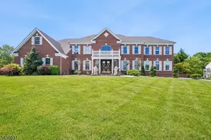 23 Balmoral Dr, Alexandria Township, NJ 08867 - Photo 2