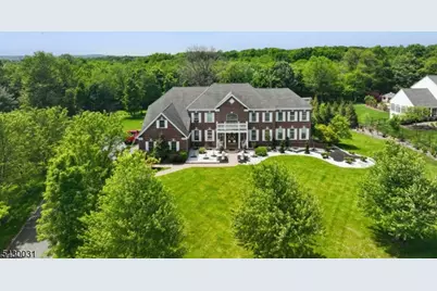 23 Balmoral Dr, Alexandria Township, NJ 08867 - Photo 2
