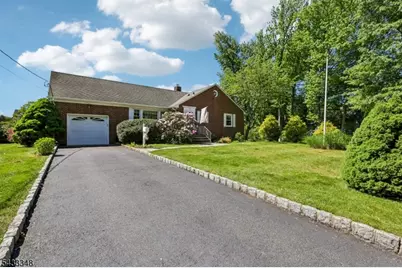 27 Shawnee Rd, Cranford Township, NJ 07016 - Photo 2
