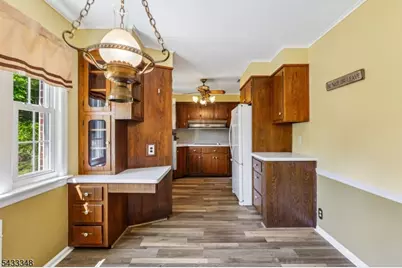 27 Shawnee Rd, Cranford Township, NJ 07016 - Photo 8