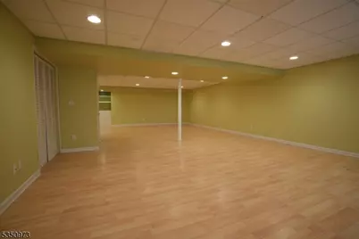 220 Patriot Hill Dr, Bernards Township, NJ 07920 - Photo 20