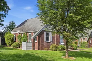 47 Christie St, Ridgefield, NJ 07660 - Photo 18