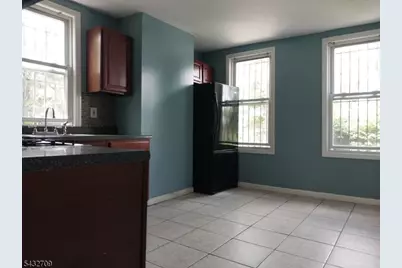 681 S 11th St #1, Newark, NJ 07103 - Photo 8