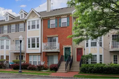 33 Dogwood St, Jersey City, NJ 07305 - Photo 1