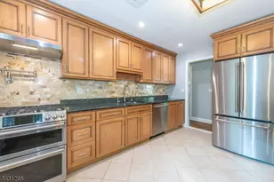 101 Maple Ave, Berkeley Heights Township, NJ 07922 - Photo 16