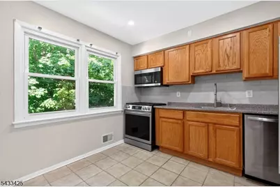 21 Troy Ct #1, Maplewood, NJ 07040 - Photo 10