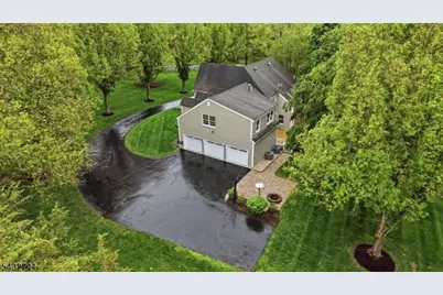 2 Deer Run, Clinton Township, NJ 08833 - Photo 4