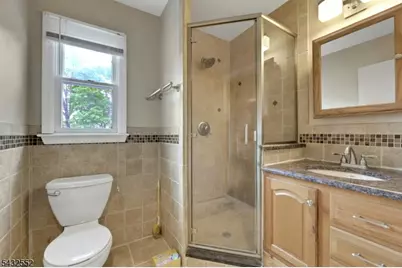 17 Butler Pl, Wanaque, NJ 07420 - Photo 8