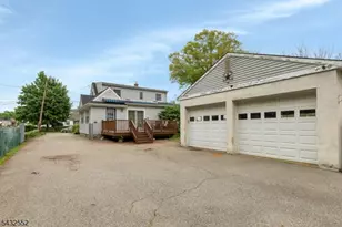 17 Butler Pl, Wanaque, NJ 07420 - Photo 6