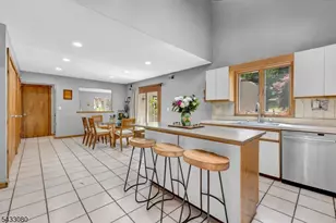 4 Sky Top Dr, Denville, NJ 07834 - Photo 10