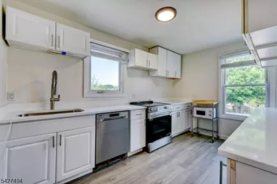37 E Somerset St #2, Raritan, NJ 08869 - Photo 6