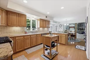 42 Copper Penny Rd, Raritan Township, NJ 08822 - Photo 16