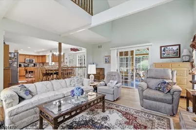 42 Copper Penny Rd, Raritan Township, NJ 08822 - Photo 10