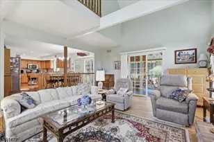 42 Copper Penny Rd, Raritan Township, NJ 08822 - Photo 10