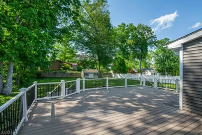 77 Rockwood Rd, Florham Park, NJ 07932 - Photo 44