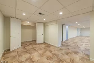 77 Rockwood Rd, Florham Park, NJ 07932 - Photo 38