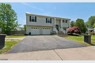 21 Cherry Bend Dr, Howell Township, NJ 07731 - Photo 1