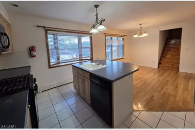 5 Mountain Ave #LEFT, Westwood, NJ 07675 - Photo 8