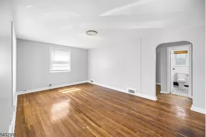 38 Webster St, Irvington, NJ 07111 - Photo 4