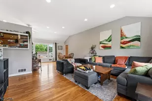 5 Willow Ave, Piscataway Township, NJ 08854 - Photo 4