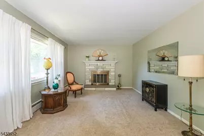 8 Shirley Ter, Kinnelon, NJ 07405 - Photo 2